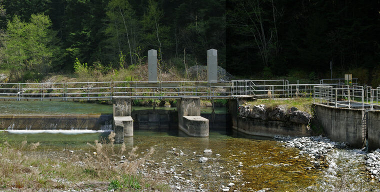 Le barrage EDF de La Chapelle-en-Valjouffrey, qui alimente le canal du Beaumont