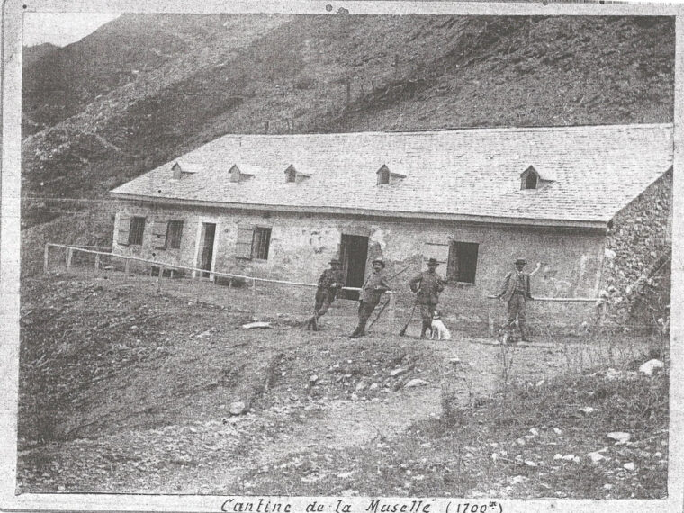 La cantine de la mine sur une carte postée en 1899