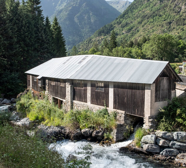 La scierie des Ségoins vue de l’extérieur, à La Chalp-en-Valjouffrey