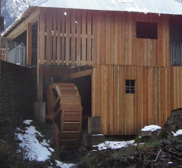 La façade de la scierie des Ségoins après restauration