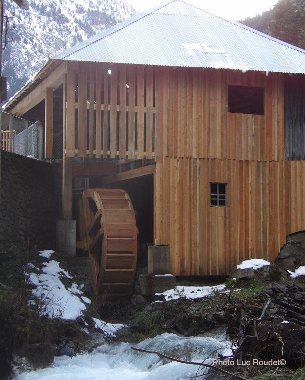 La façade de la scierie des Ségoins après restauration